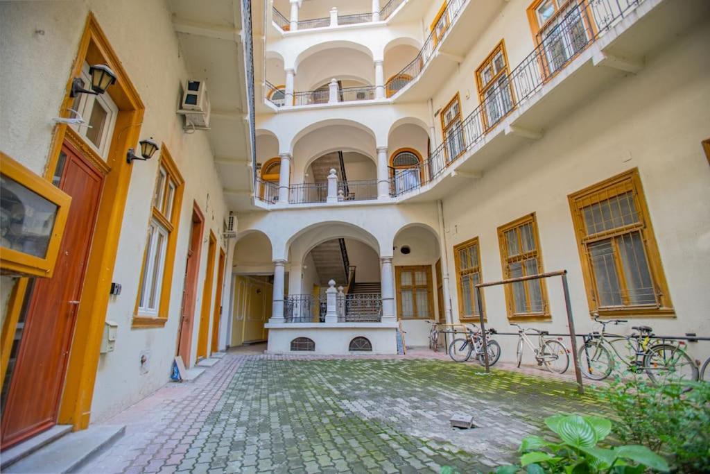 Cute Gallery Flat In Dob Str, Mars Budapest Exterior foto